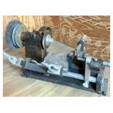 KEY CUTTING MACHINE