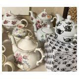 WONDERFUL TEAPOTS