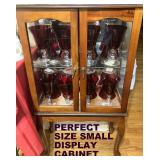 SMALL FLOORSTANDING DISPLAY CABINET