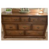 CLOSEUP OF THE DRESSER