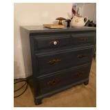 3-DRAW CHEST. IT