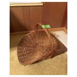 LARGE BASKET. USED FREQUENTLY IN EUROPE TO PICK BOQUETS OF FLOWERS.