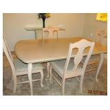 Elegant Table and Chairs to Dining Suite