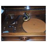 VICTROLA - VICTOR TALKING MACHINE CO. CAMDEN, NJ- VV8-30 , PLAYS 78