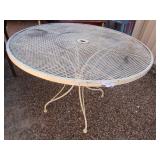 METAL PATIO TABLE 