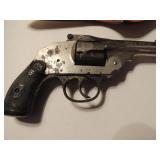 IVER JOHNSON ARMS & CYCLE 32 CAL REVOLVER IN LEATHER HOLSTER ( SOME PITTING)