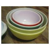 VINTAGE PYREX BOWLS DIFFERENT SIZES - RED, GREEN, YELLOW X2 PLUS LIGHT BLUE QTY 5 BOWLS