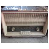 LUPER HI-FI SHORTWAVE RADIO RECEIVER - BANDSPREAD - CITY NAMES OF MADRID, VIENNA GERMANY, MOSCOW, WA