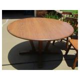 A. BRYANT RANCH OAK Furniture Co.- OVAL Dining table(54" D) with 5 chairs Very beautiful piece of fu