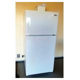 LG Top Freezer Refrigerator Model LTC22350, Works, Clean