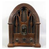 GE AM/FM Cathedral Radio, Model S-4100JA, Powers Up
