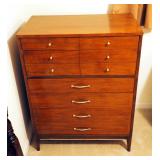 Mid-Century 5-Drawer Chest Of Drawer, 42"H x 32"W x 18"D