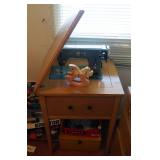 Montgomery Ward Sewing Machine, Sewing Machine Table With Knee Pedal 31" x 22" x 17.5" With Sewing B