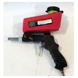 Central Pneumatics Gravity Feed Blast Gun, 90 PSI