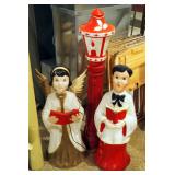 Vintage Molded Carolers And Lamp Post Lighted Yard Display