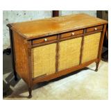 Vintage Motorola Stereo Cabinet With Turntable, Model #SK105MP-FMZ, 28" x 42" x 17.5"