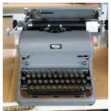 Vintage Royal Manual Typewriter