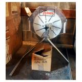 Stancase Hand Crank Zlinker Sausage Linker, Like New