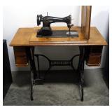Antique Singer Sewing Machine Model B.U.7-E, No Cord, In Singer Sewing Table
