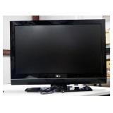 LG Model 37LC7D-U8 LCD TV, Has 2 HDMI Ports, 2 HD Component, Optical Audio, RGB, Coax, With Remote A