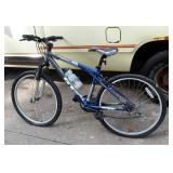 GT Avalanche 3.0 Mountain Bike, 22" Wheels