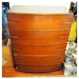 Early American 5 Drawer Chest Of Drawers With Curved Front, 49" x 37" x 20"