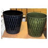 14" Round Glaze Lite Luner Planters, Black Qty 25, Green Qty 26