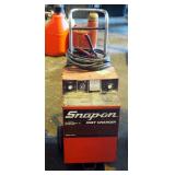 Snap-on Fast Charger Model YA167B