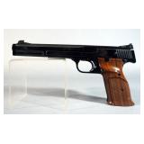 Smith & Wesson Model 41 .22 LR Pistol SN# A117555, 3 Total Mags, In Soft Case Smith & Wesson Model 41 .22 LR Pistol SN# A117555, 3 Total Mags, In Soft Case
