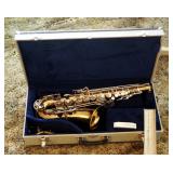 Selmer Bundy II, Alto Saxophone In Felt Lined Case Includes Harmonica And Sheet Music Stand