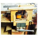 Black & Decker 1 1/4 HP Electric Router With Table