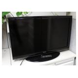 Toshiba 40" Television Receiver Model 40E220U, Manufactured 2012, Includes Remote