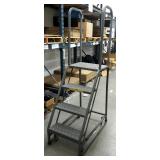 Heavy Duty Rolling 4 Step Warehouse Ladder
