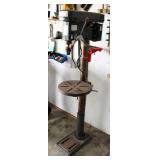 Mack Cummins Heavy Duty 12 Speed Drill Press Model CM17F, Manufacture Date 1981, Powers On