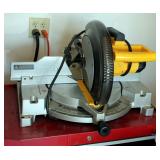DeWalt 12" Compound Miter Saw Model DW705, Powers On