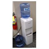 Primo Electric Water Cooler With 5 Gallon Lindy Spring Water Jug, Powers On