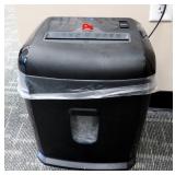 Staples Electric Shredder Model SPL-TXC102A, Powers On