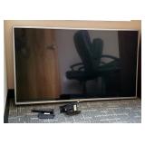 LG 47" HDTV Television Model 47LB5900-UV, With Remote And Mounting Bracket