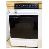 Amana First Edition Electric Self Cleaning Stove/Oven