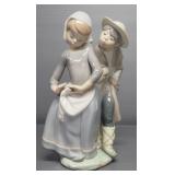 Lladro "Little Couple Kissing" Porcelain Figurine No. 1188, Sculptor Juan Huerta, 8.75" High