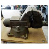 4.5 Inch Rotating Bench Vise And 3.5 Inch Craftsman Vise