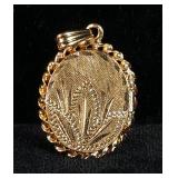 14K Gold Leaf Design Ladies Locket Pendant, 4.33 g Total Weight