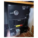 Amsec Digital Combination Safe, 33.5in x 21in x 21in