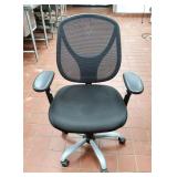 Adjustable Rolling Mesh Back Office Chair
