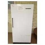 Frigidaire Food Freezer 128, Powers On