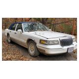 1996 Lincoln Town Car, VIN # 1LNLM81W3TY701877, Mileage Showing On Odometer 265,172.5, Missouri Titl