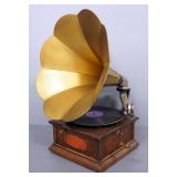 Standard Talking Machine Co Standard Model A Phonograph, With Flower Horn, Table Turns When Handle C