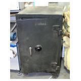 Vintage Sargent & Greenleaf Fire Insulated Safe SN: C101037 41.5" X 25.5" X 28.5"