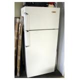 Kelvinator Refrigerator Freezer Model MRT15CNCW, Plugged In And Working, 64.5" x 28" x 31"