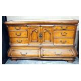 Aico Michael Amini Signature Series Dresser With 8 Total Drawers And Center-2-Door Cabinet, 41" H x 